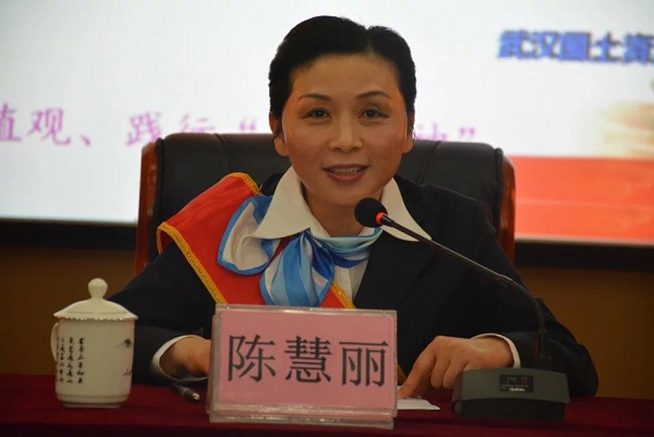 “武漢好人圈”百姓宣講團走進武漢中央商務區