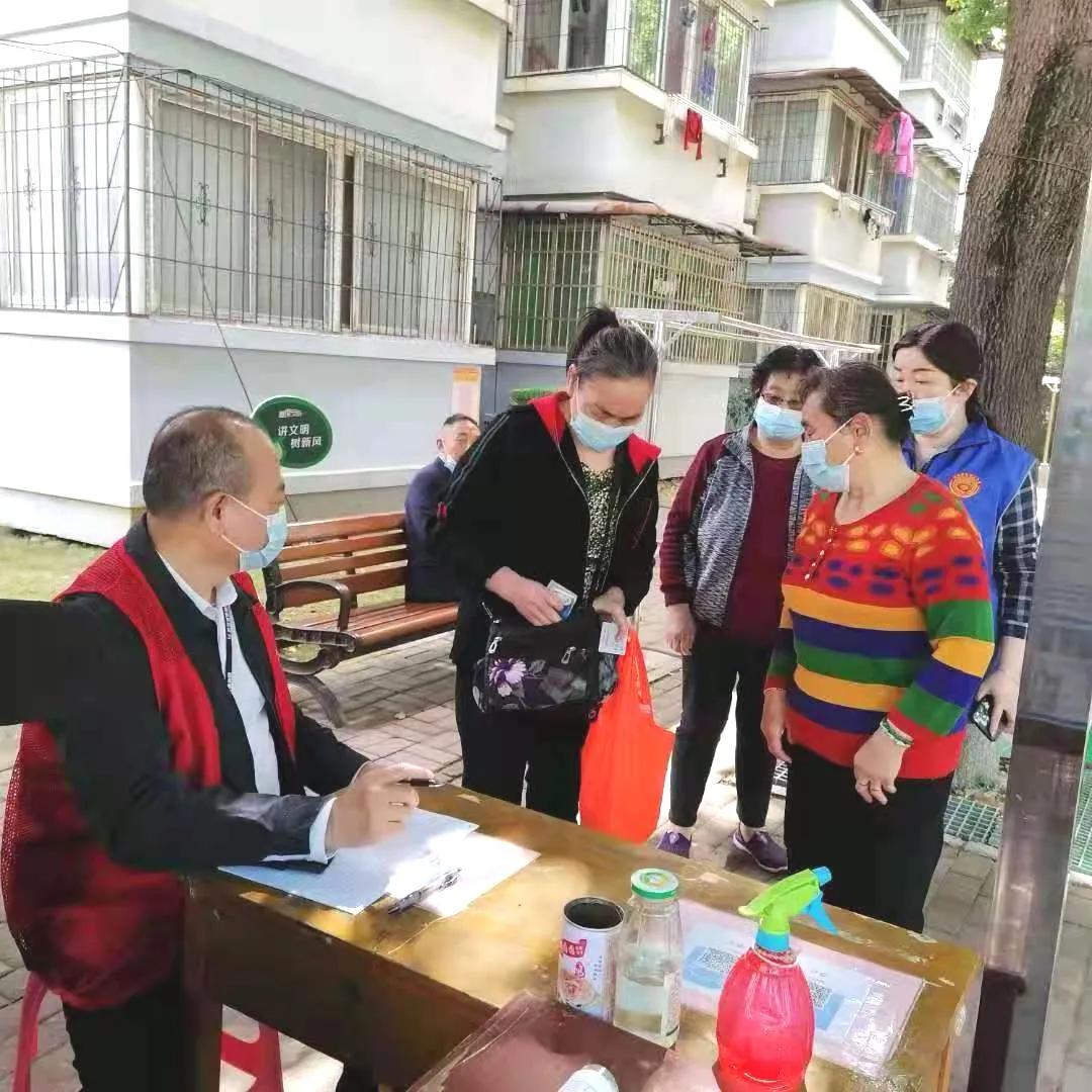 下沉社區(qū)“實(shí)”當(dāng)頭 ,服務(wù)群眾“零距離”